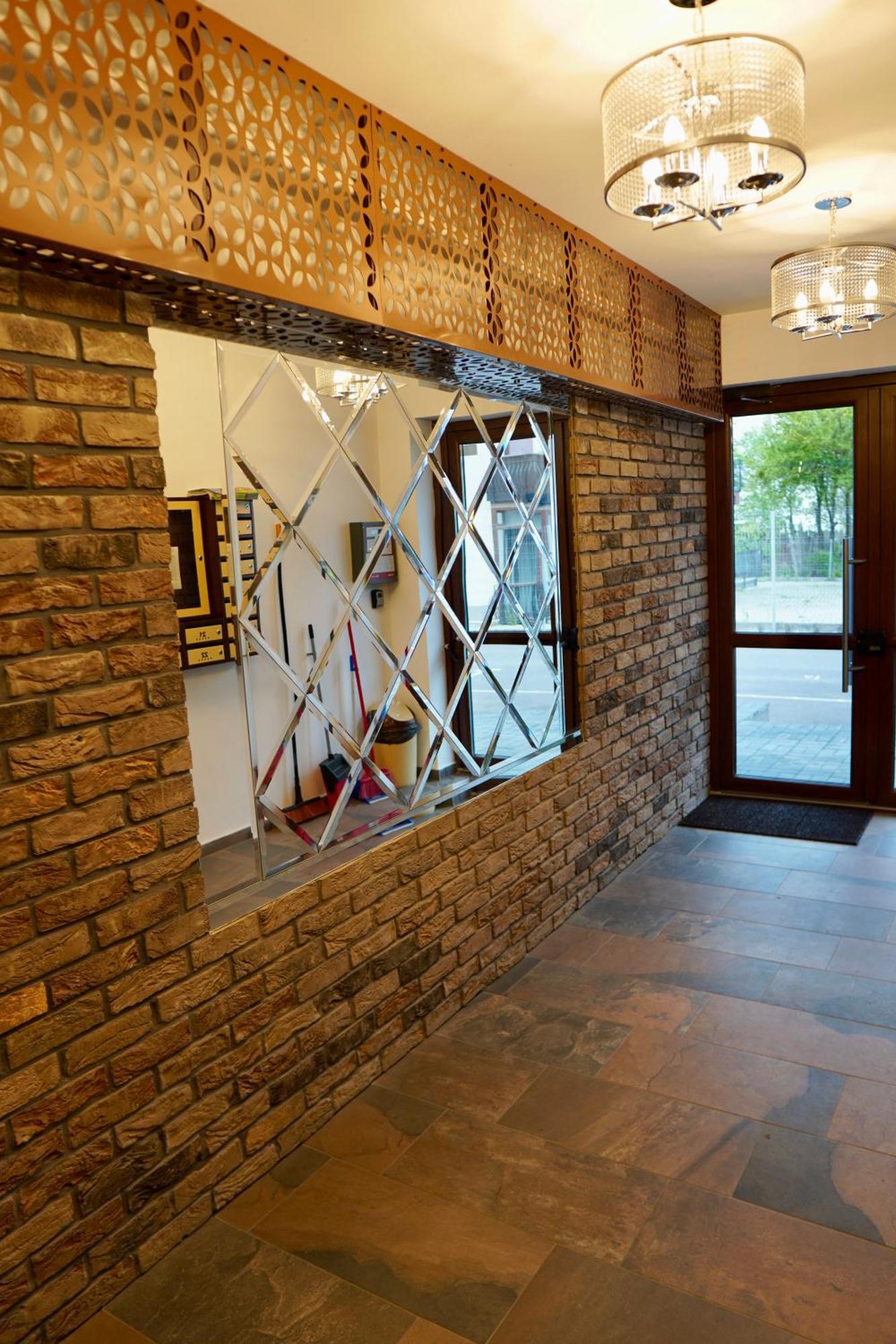 Coresi, 2 Camere, Sleeps 6 Large Private Garden Apartment Pets Welcome Μπρασόβ Εξωτερικό φωτογραφία
