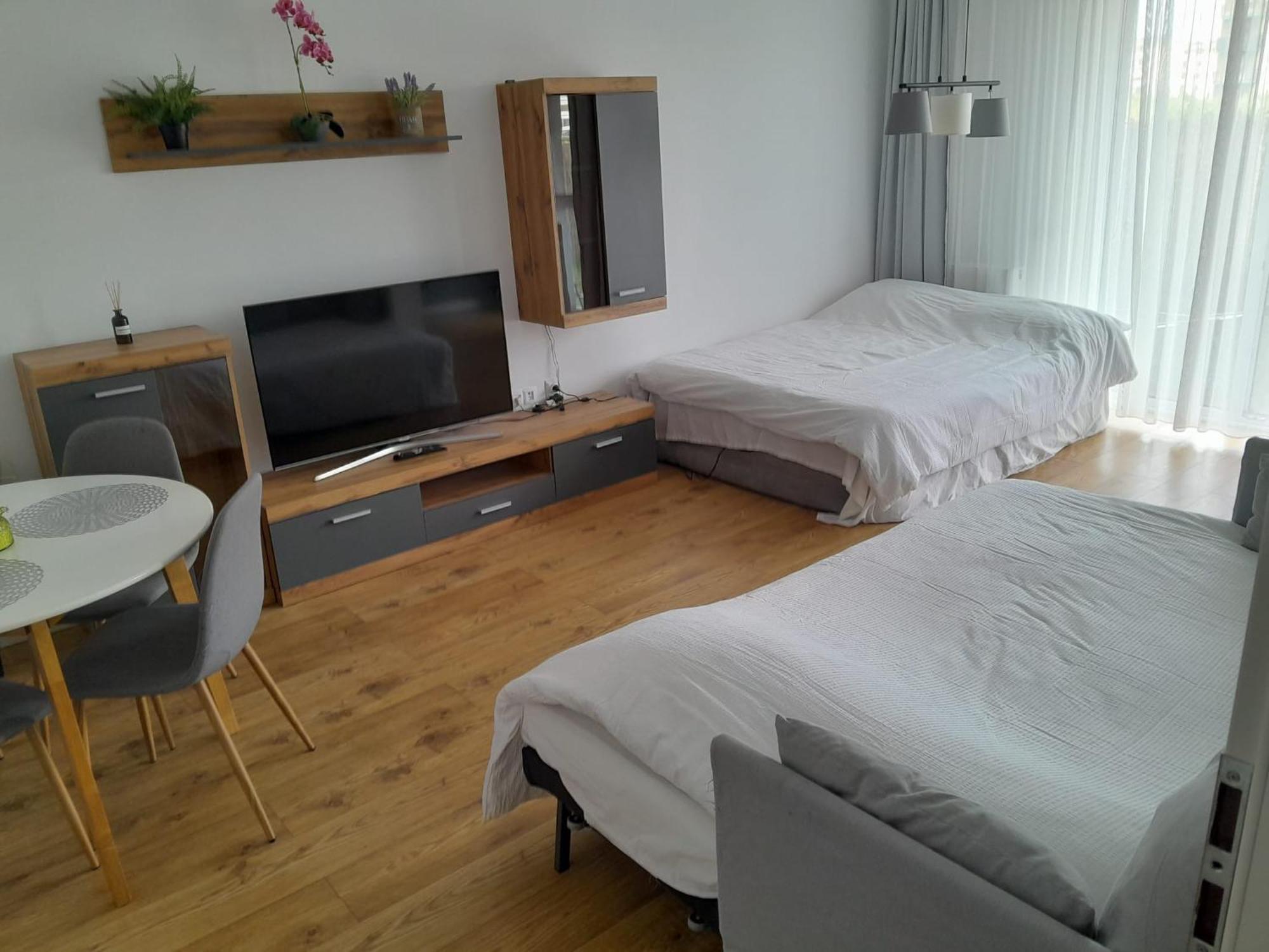 Coresi, 2 Camere, Sleeps 6 Large Private Garden Apartment Pets Welcome Μπρασόβ Εξωτερικό φωτογραφία